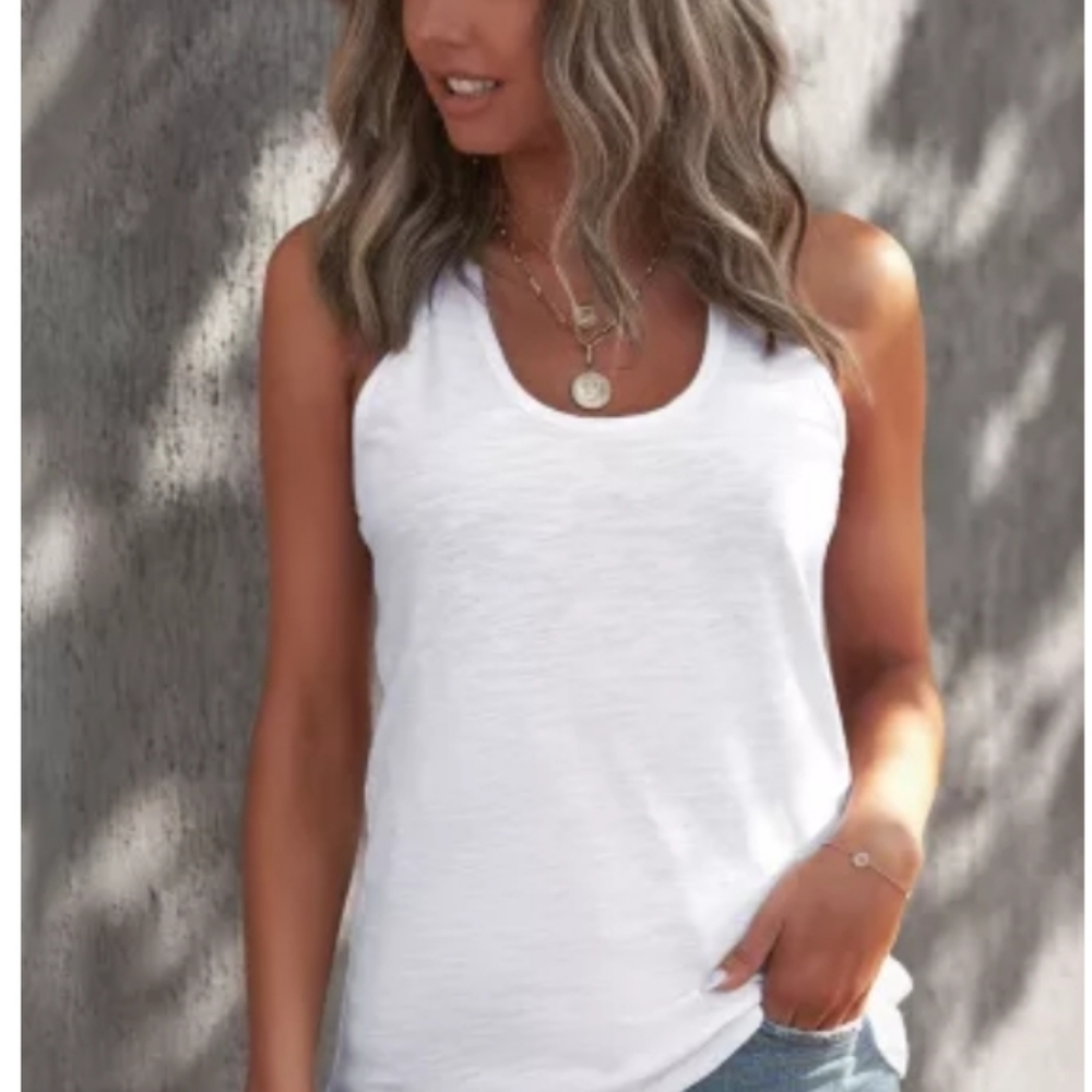 New boutique basic tank White 2x  available - Picture 9 of 16